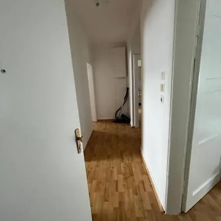 Apartamento Bahnhofsnahe Personalunterkunft In 2